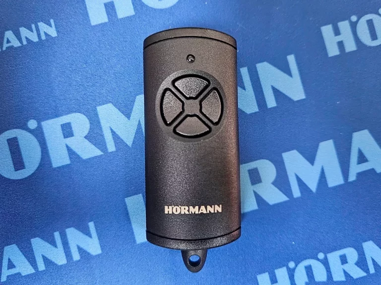 Mando negro frecuencia 868 BS Mando Hörmann Bisecur